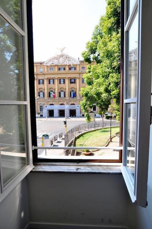 Flatinrome Termini 2 Grande Appartamento Luminoso In Centro Bagian luar foto